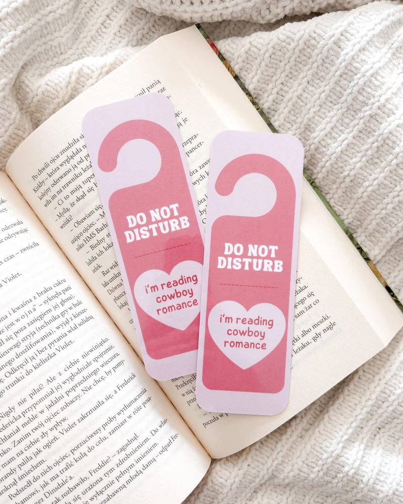 Zakładka "Reading Cowboy Romance"